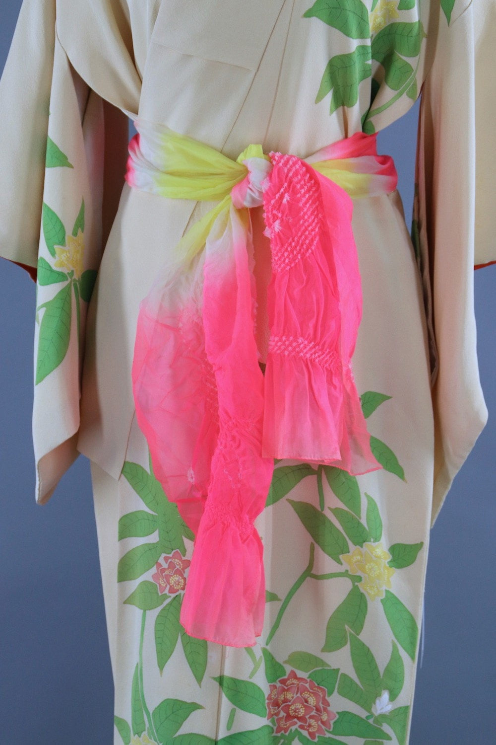1960s Vintage Silk Kimono Robe / Ivory Pink Floral - ThisBlueBird