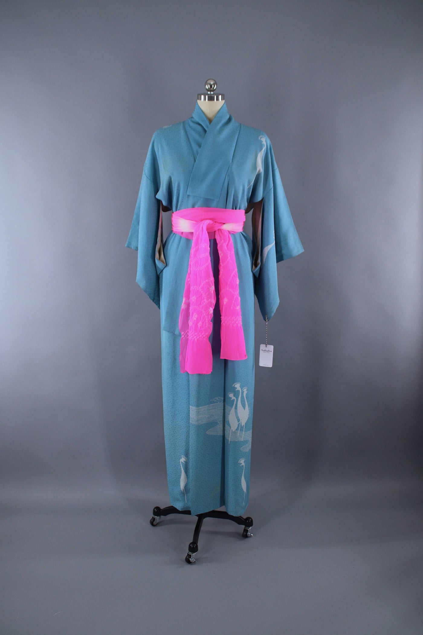 1960s Vintage Silk Kimono Robe / Mod Blue Peacocks – ThisBlueBird