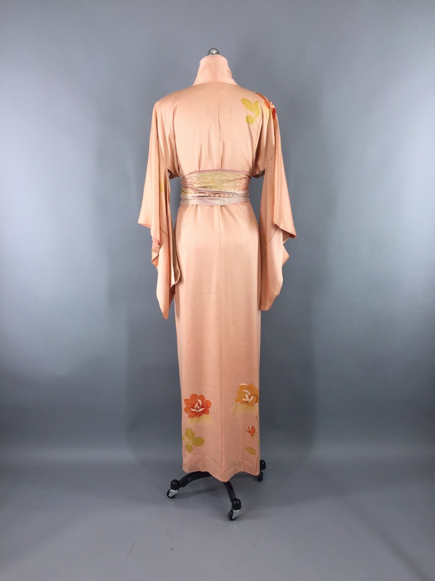 1960s Vintage Silk Kimono Robe / Peach Floral Print - ThisBlueBird