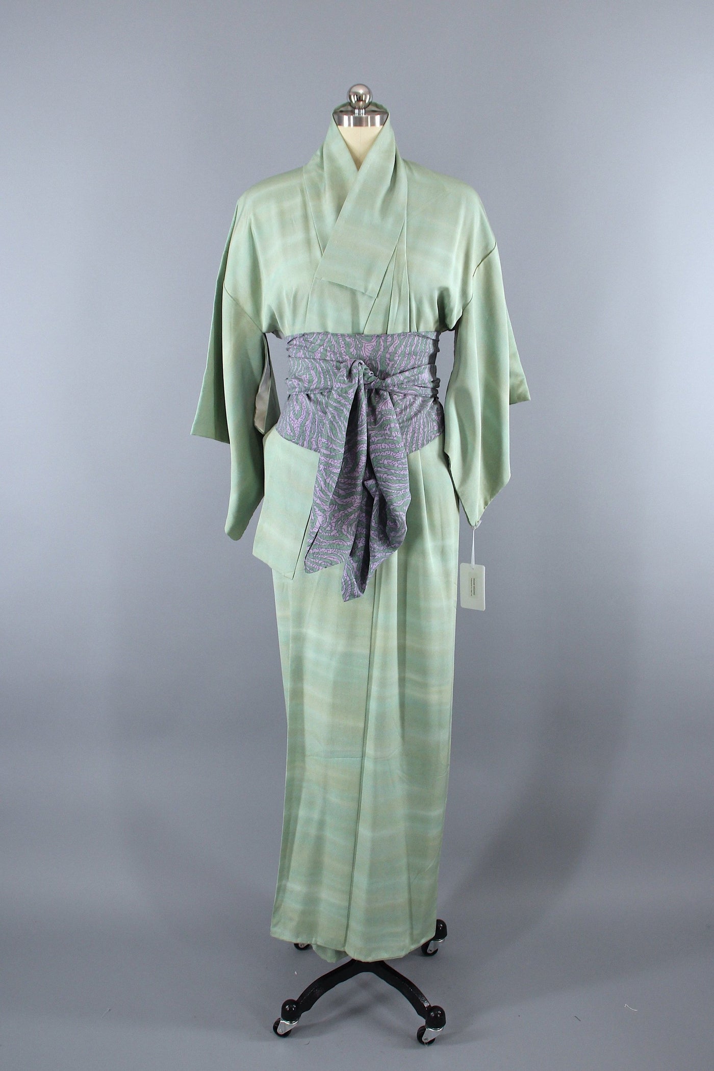 1960s Vintage Silk Kimono Robe / Sea Foam Green Ombre - ThisBlueBird