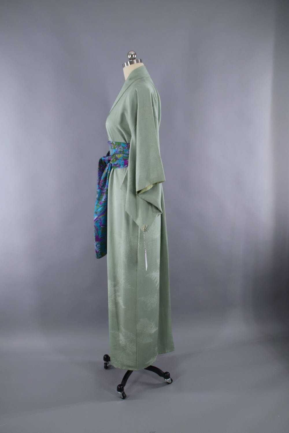 1960s Vintage Silk Kimono Robe / Silver Sage Green Ferns – ThisBlueBird