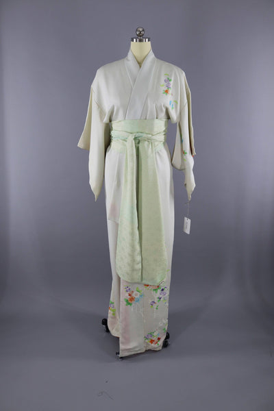 1960s Vintage Silk Kimono Robe / White Floral Print - ThisBlueBird