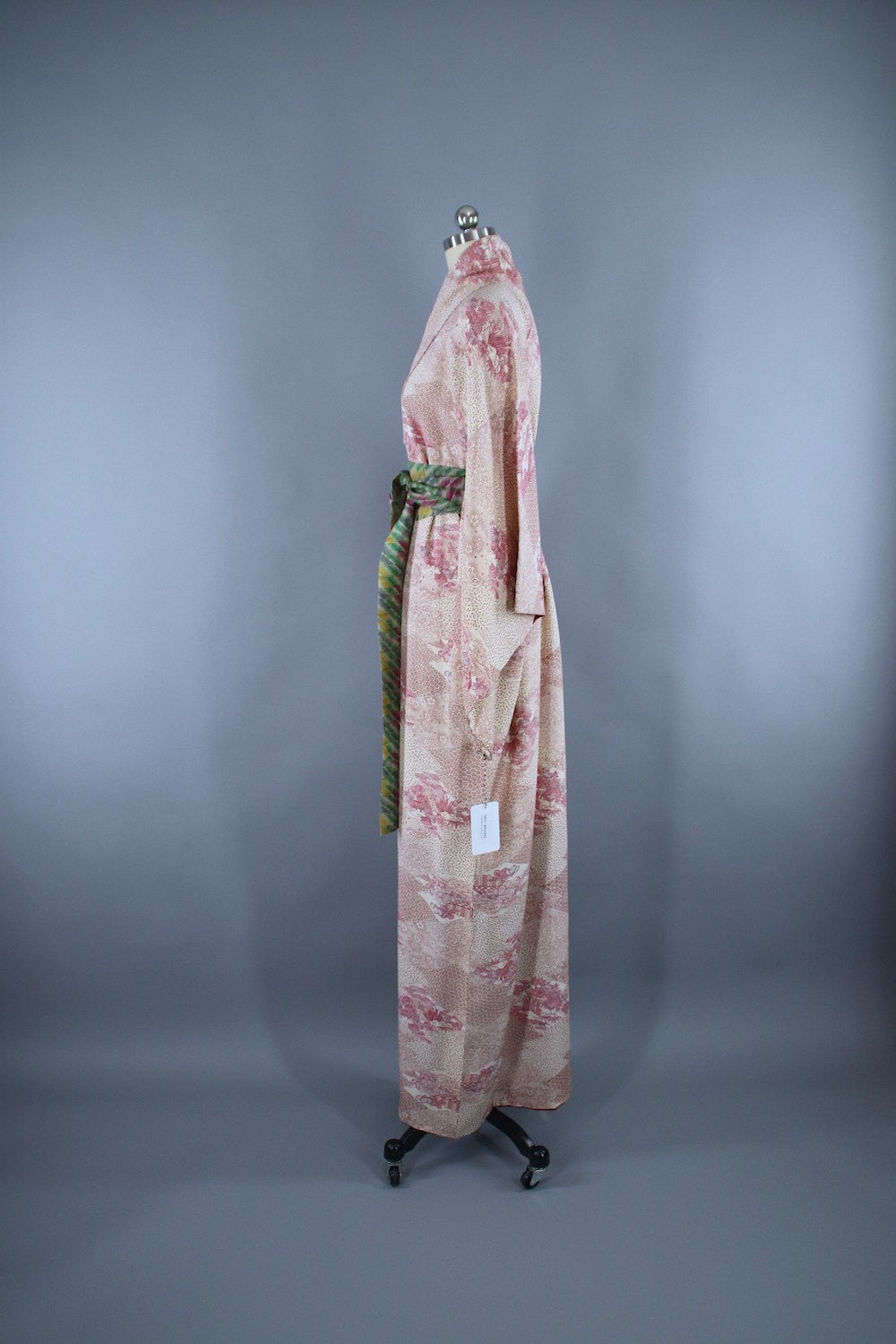 1960s Vintage Silk Kimono Robe / White Pink Tiny Floral Print - ThisBlueBird