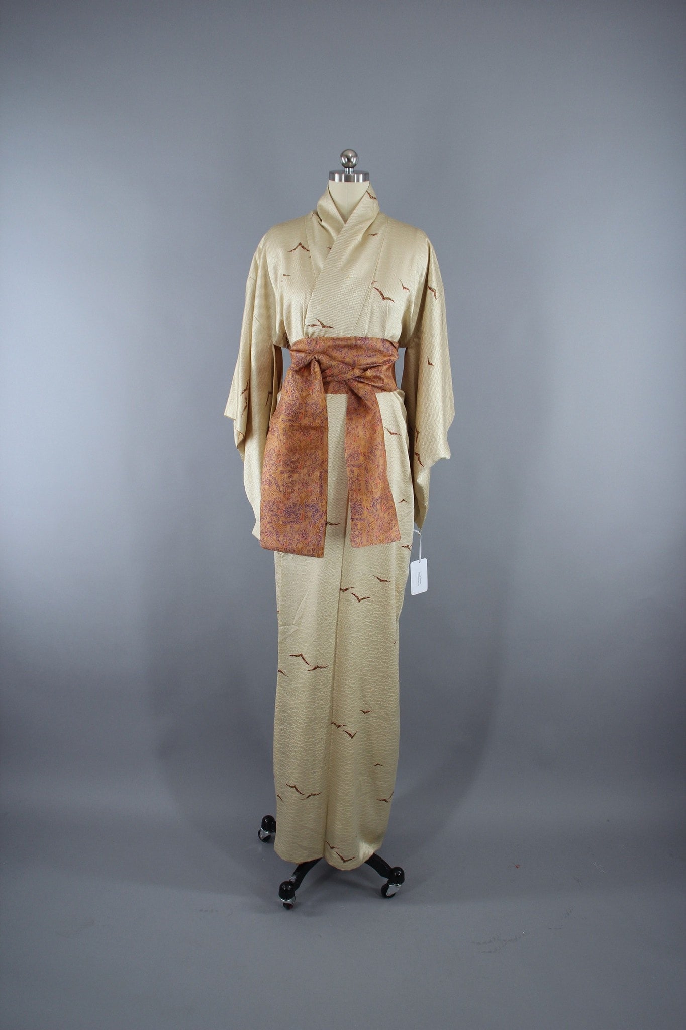 1960s Vintage Silk Kimono Robe with Ivory Gold Origami Birds – ThisBlueBird