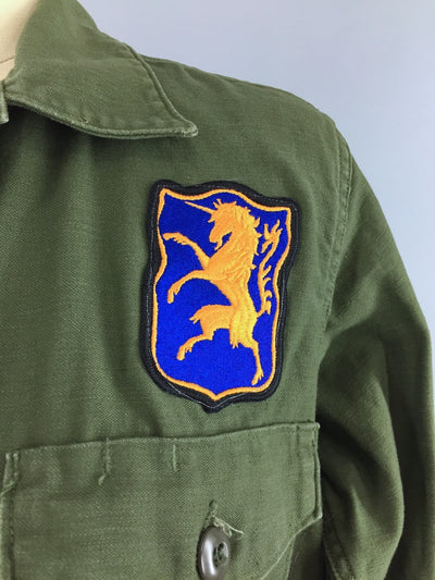 1970s Vintage Embroidered US Army Jacket / Peach Floral Embroidery / Unicorn Patch - ThisBlueBird