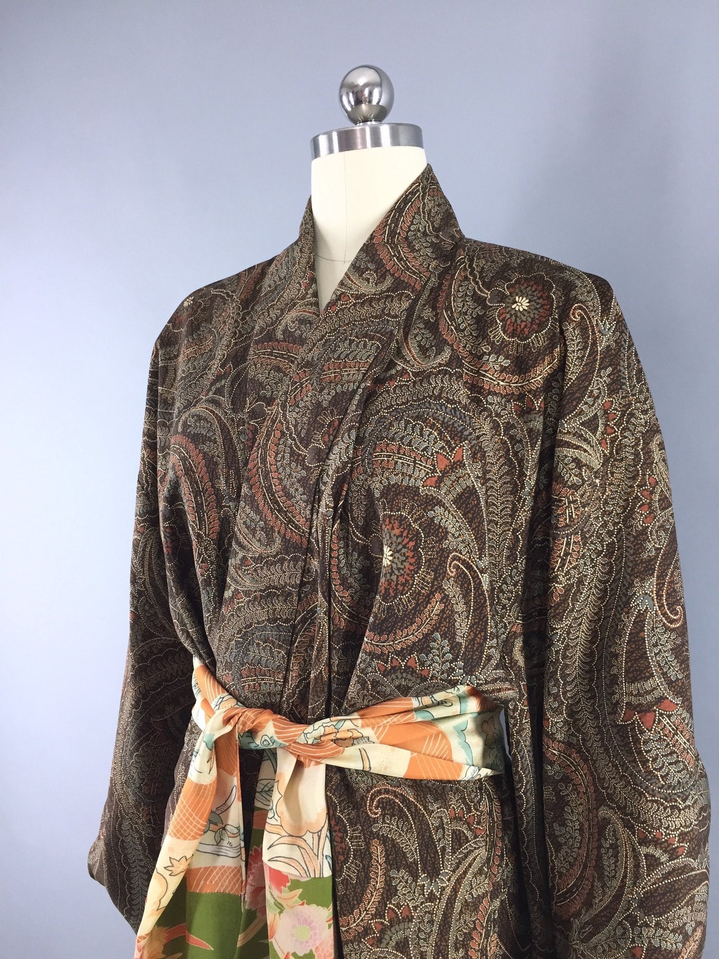 1970s Vintage Kimono Robe / Brown Floral Print - ThisBlueBird