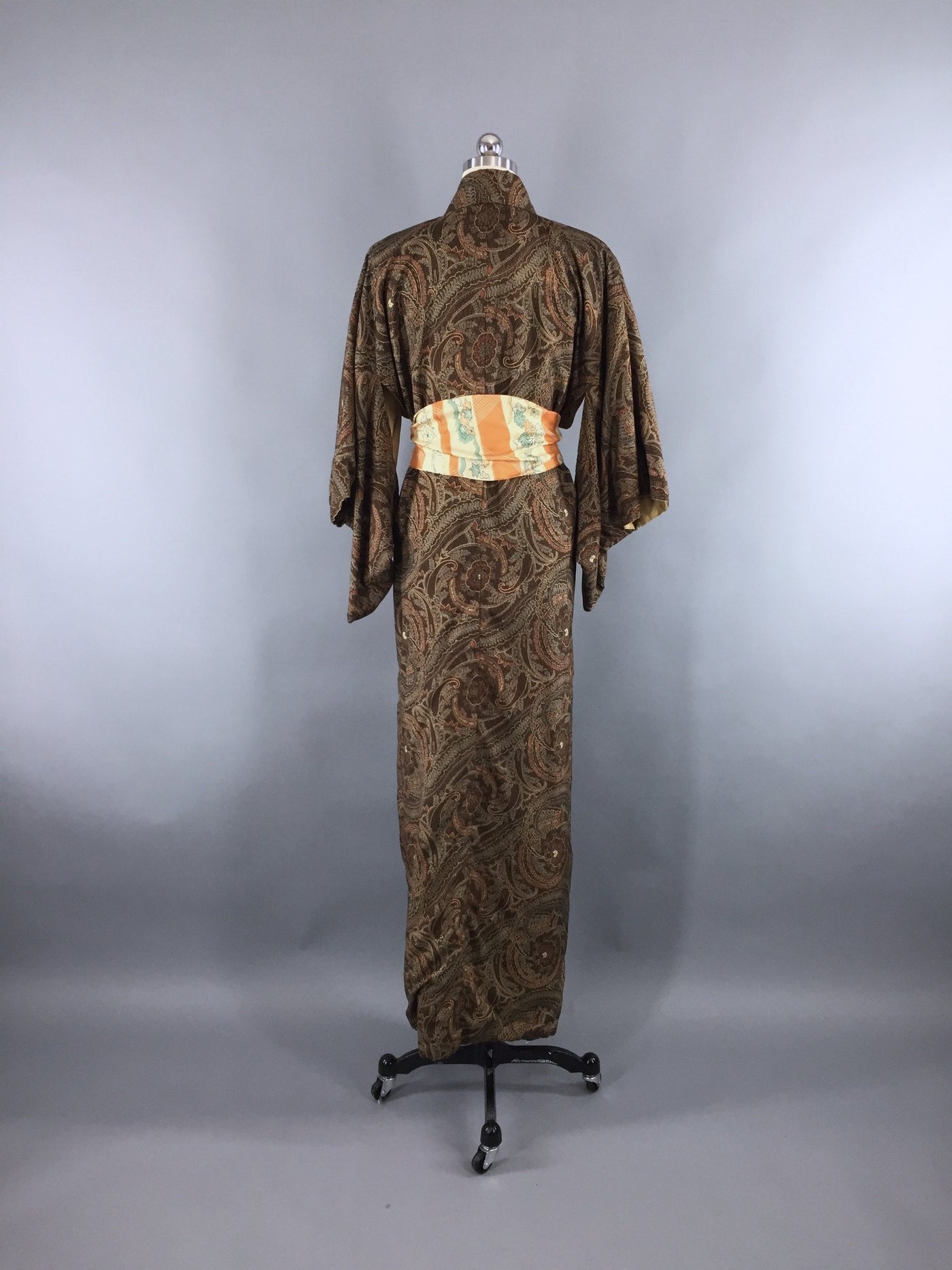 1970s Vintage Kimono Robe / Brown Floral Print - ThisBlueBird