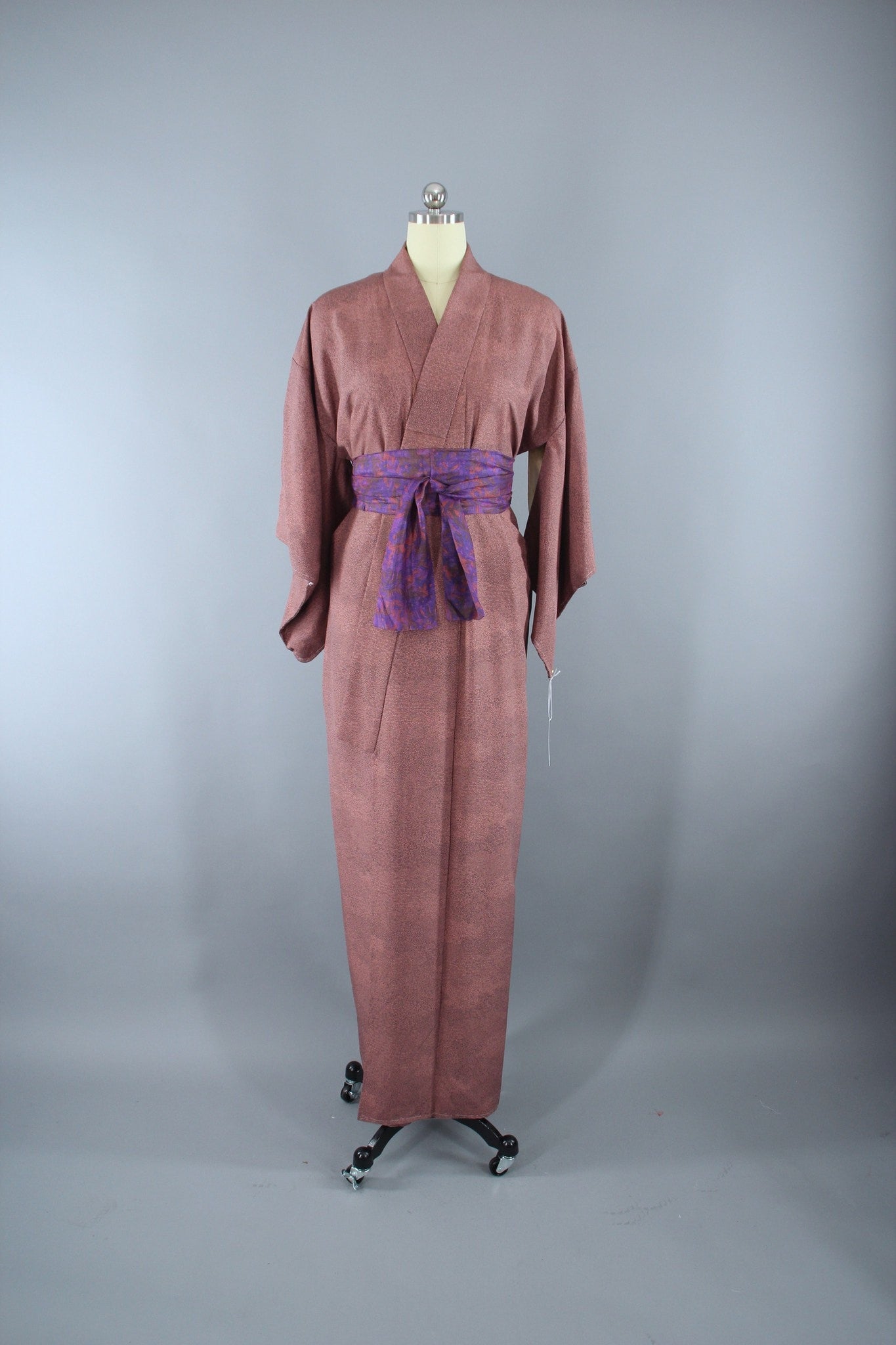 1970s Vintage Kimono Robe in Dark Mauve Tiny Floral Print - ThisBlueBird