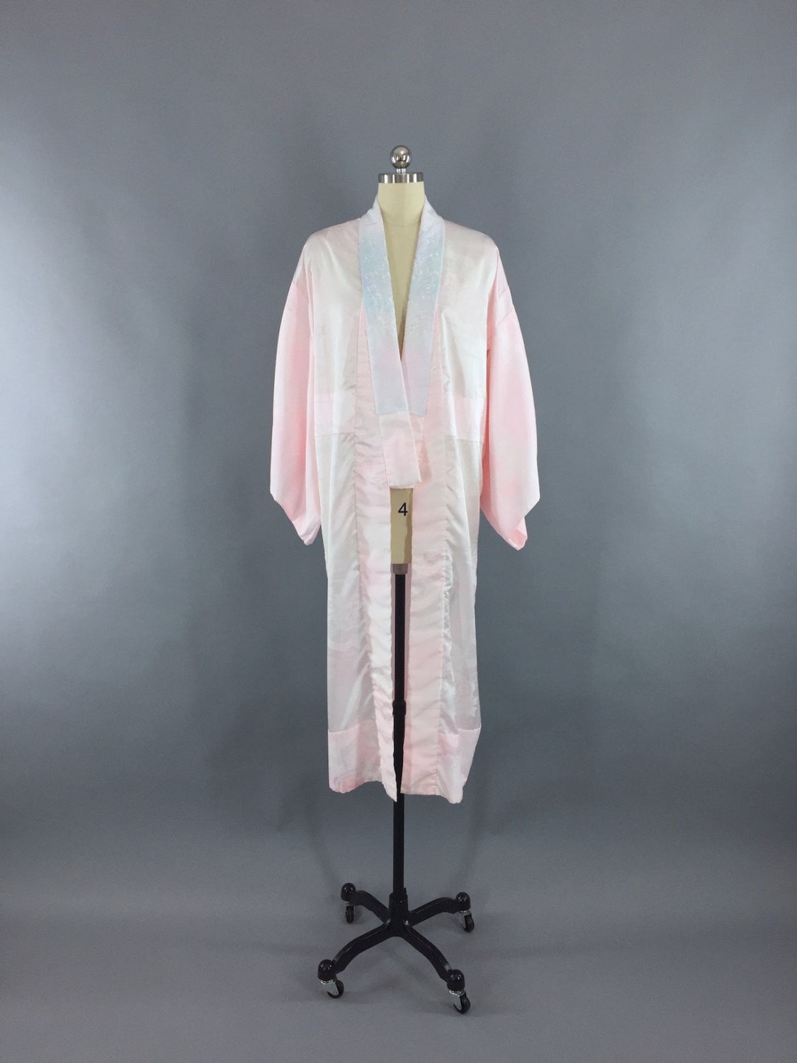 1970s Vintage Kimono Robe / Pale Pink Satin - ThisBlueBird