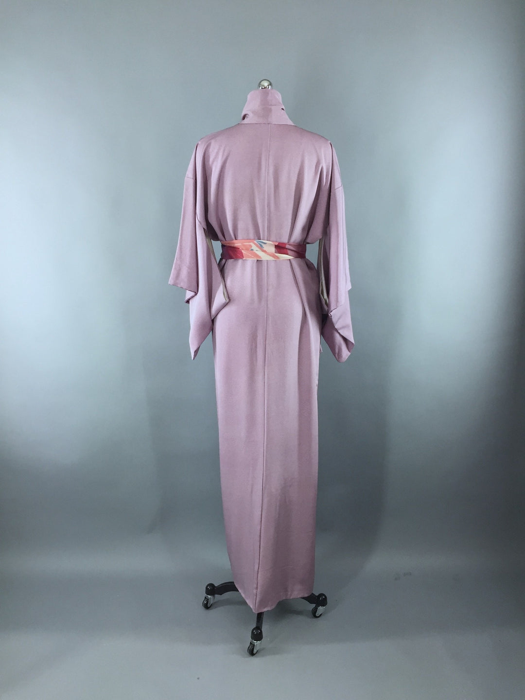 1970s Vintage Kimono Robe with Lavender Purple Floral Print - ThisBlueBird
