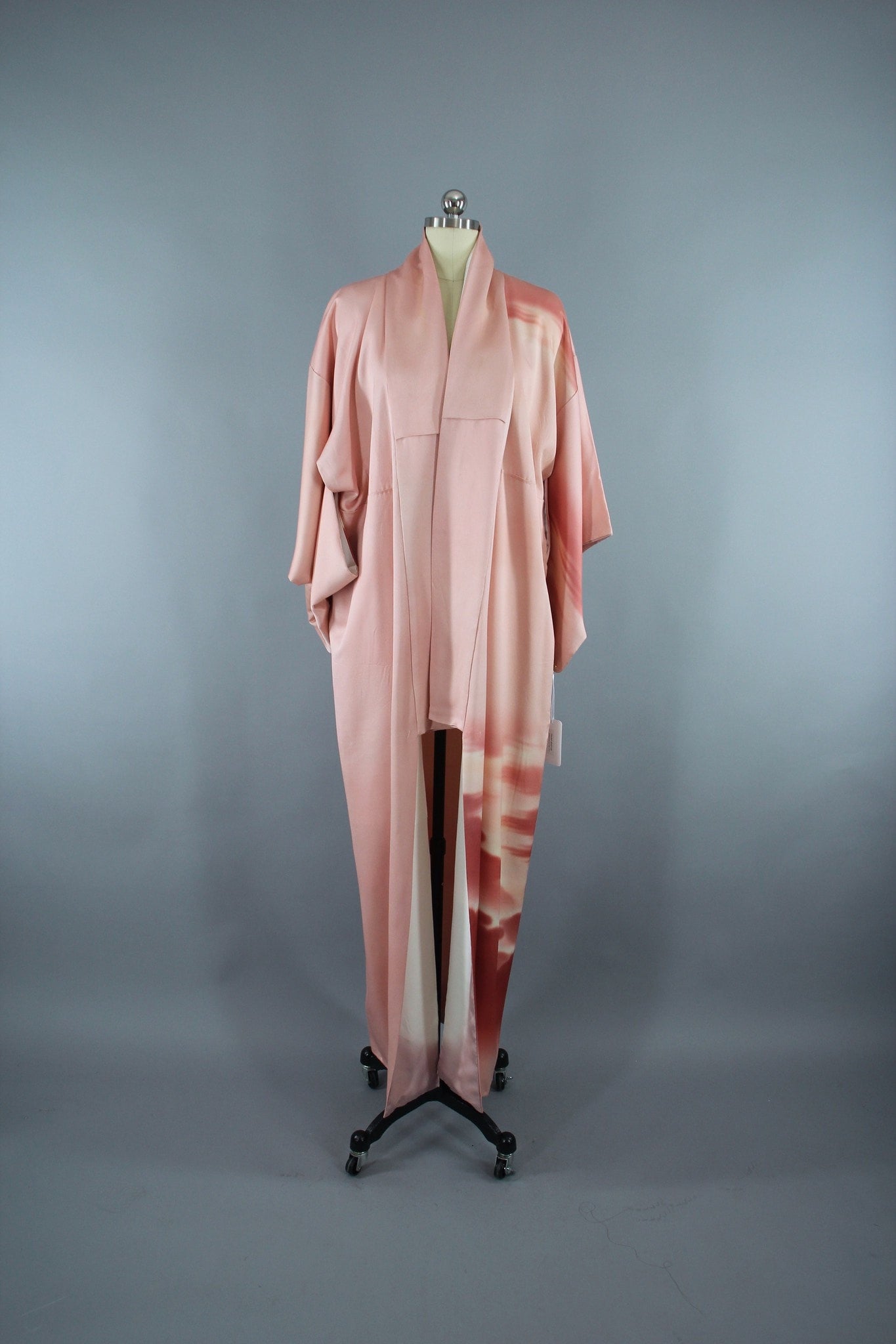 1970s Vintage Kimono Robe with Pink Clouds Print - ThisBlueBird