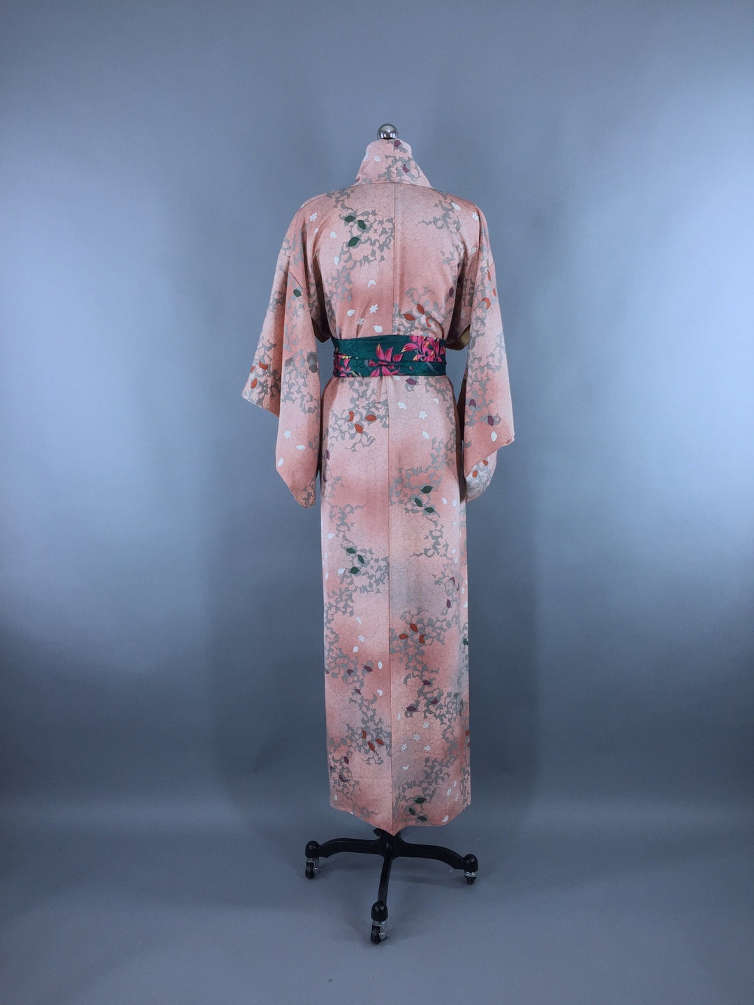 1970s Vintage Pink and Green Floral Print Kimono Robe - ThisBlueBird