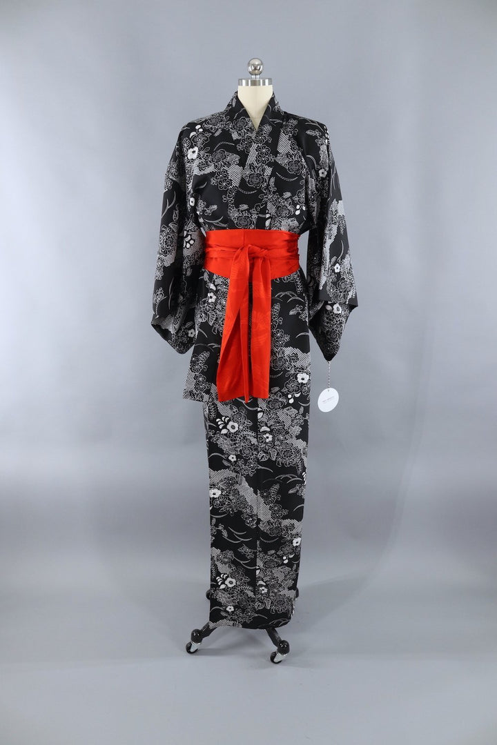 1970s Vintage Silk Kimono Robe / Black &amp; White Floral Print - ThisBlueBird