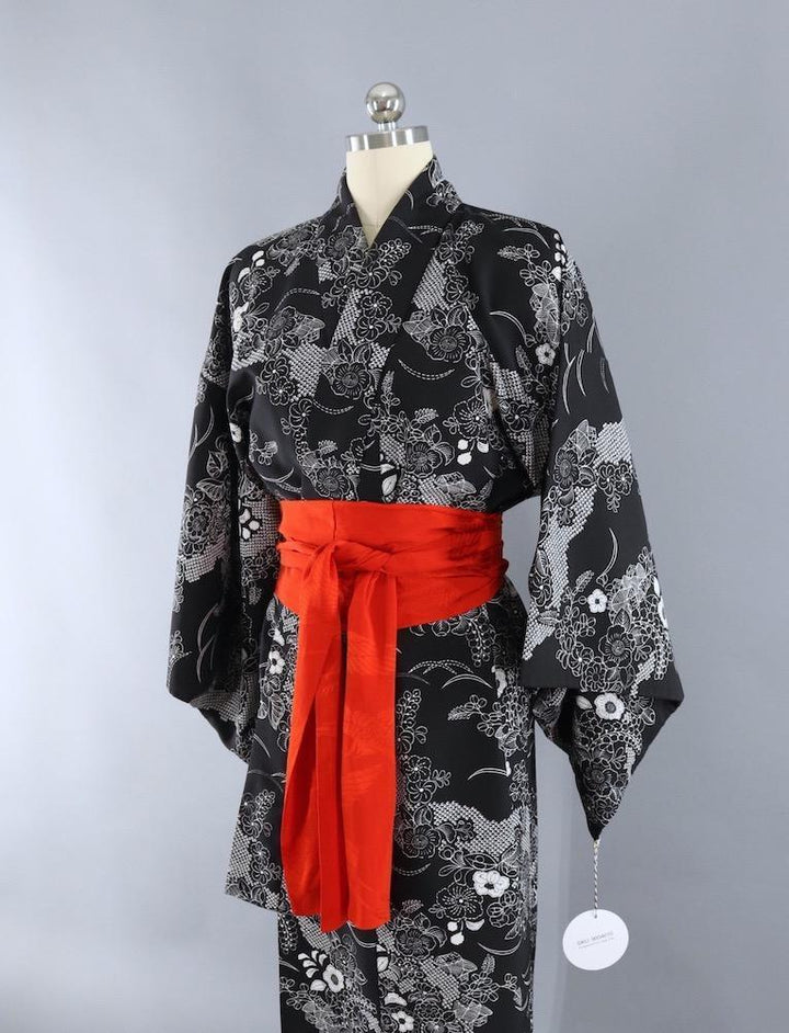1970s Vintage Silk Kimono Robe / Black &amp; White Floral Print - ThisBlueBird