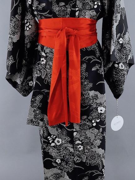 1970s Vintage Silk Kimono Robe / Black &amp; White Floral Print - ThisBlueBird