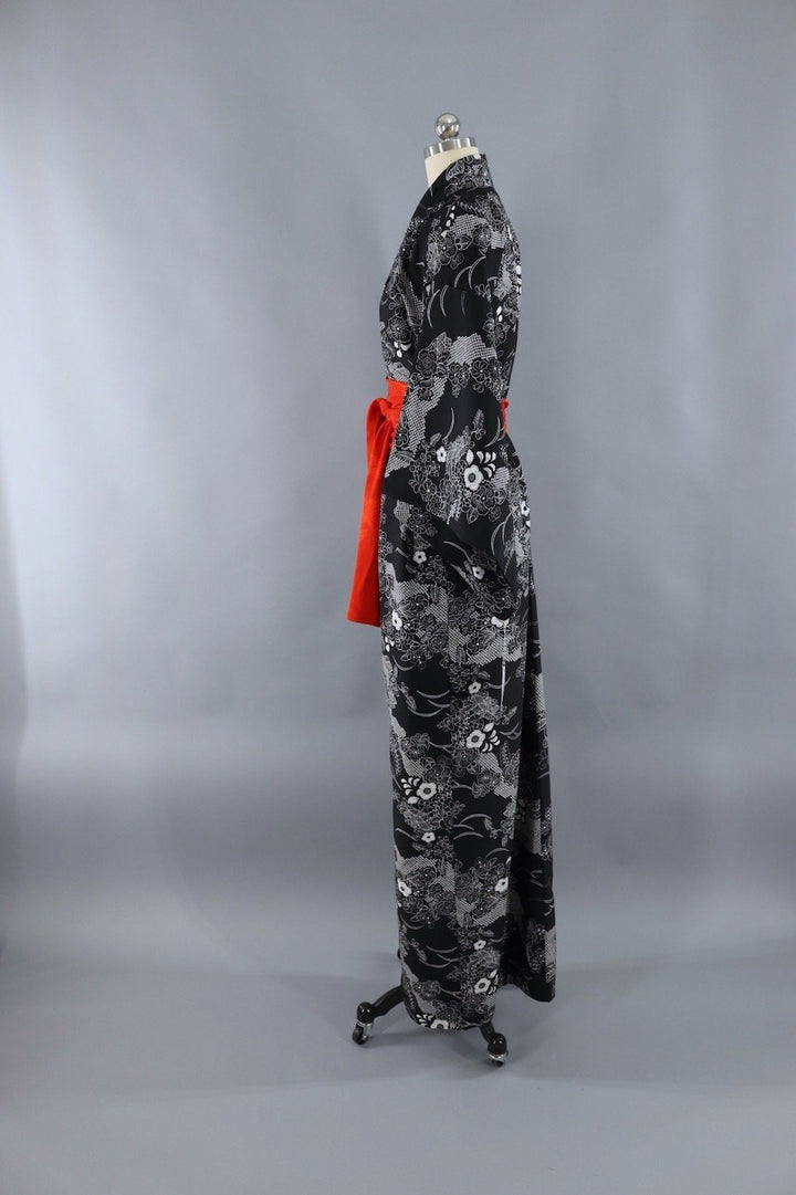 1970s Vintage Silk Kimono Robe / Black &amp; White Floral Print - ThisBlueBird