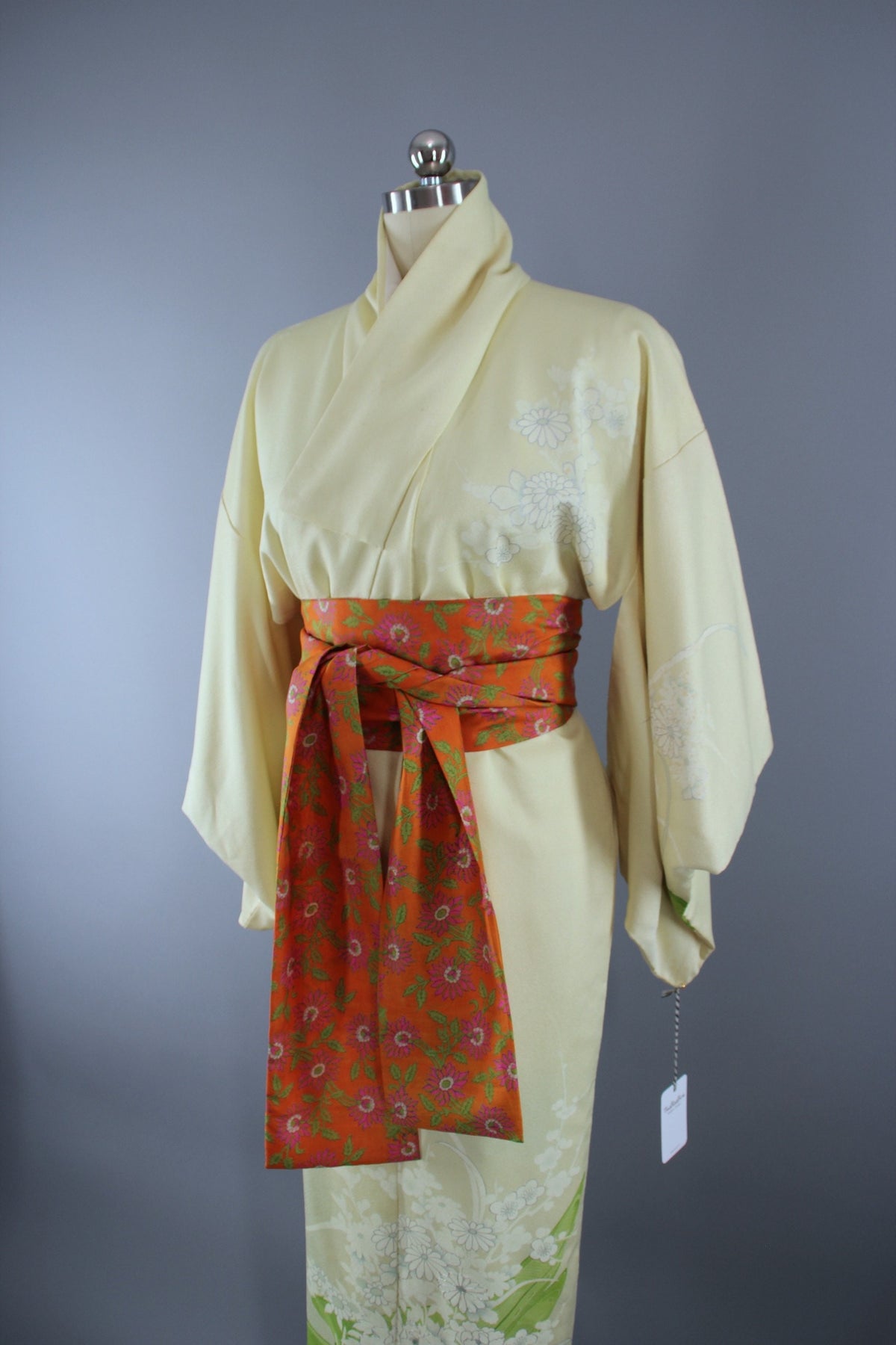 1970s Vintage Silk Kimono Robe / Lemon Yellow Green Floral Daisy Print ...