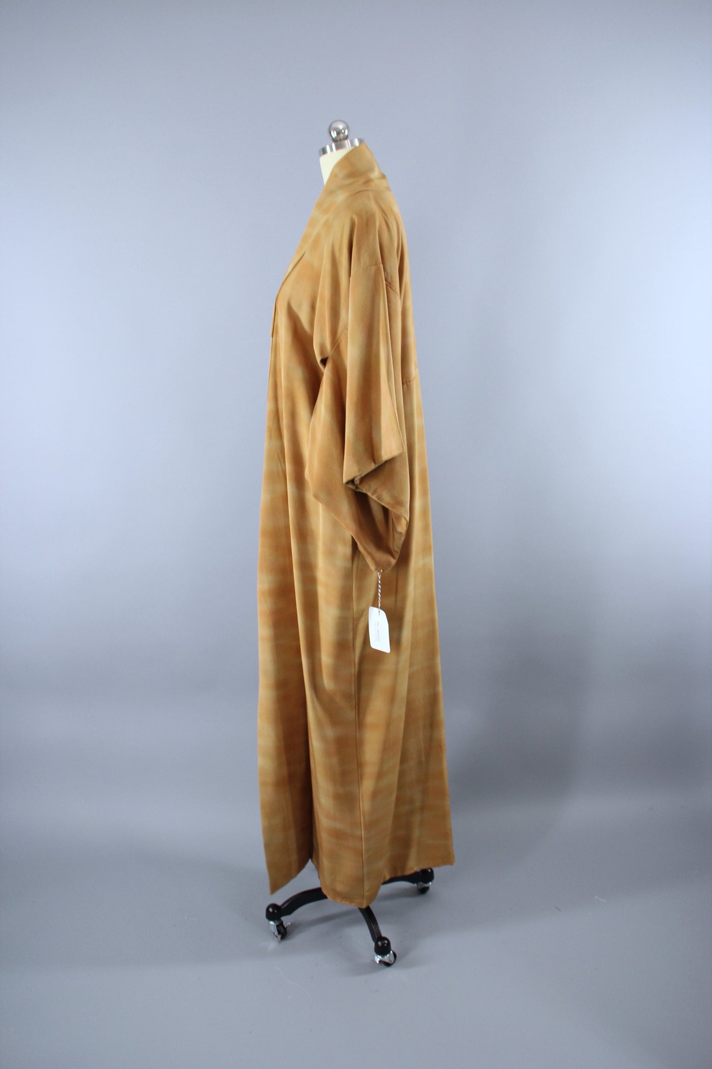1970s Vintage Silk Kimono Robe / Light Brown Ombre - ThisBlueBird