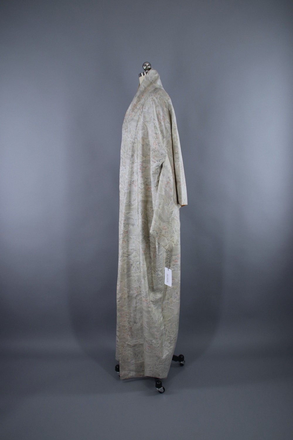 1970s Vintage Silk Kimono Robe / White Ikat - ThisBlueBird