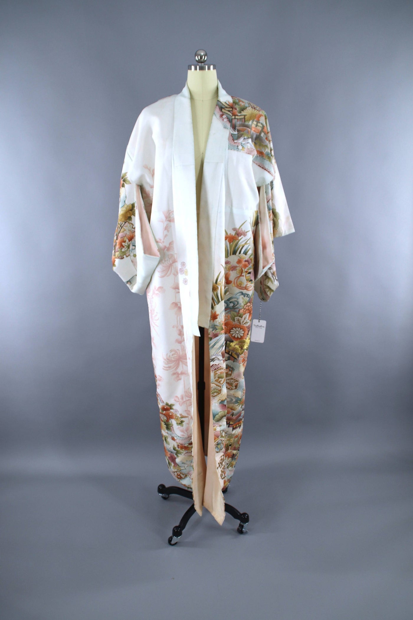 1980s Vintage Kimono Robe / White Floral - ThisBlueBird