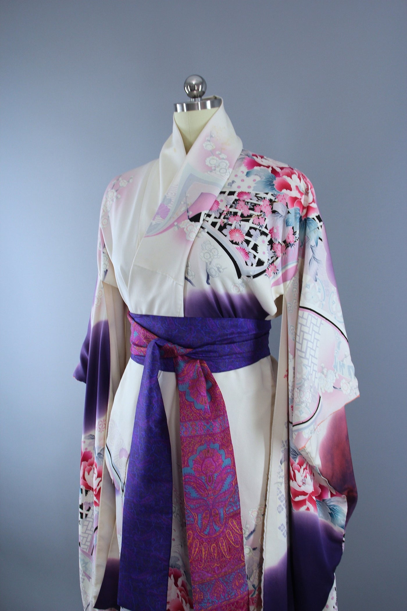 1980s Vintage Silk Kimono Robe / Purple & White Floral Furisode - ThisBlueBird