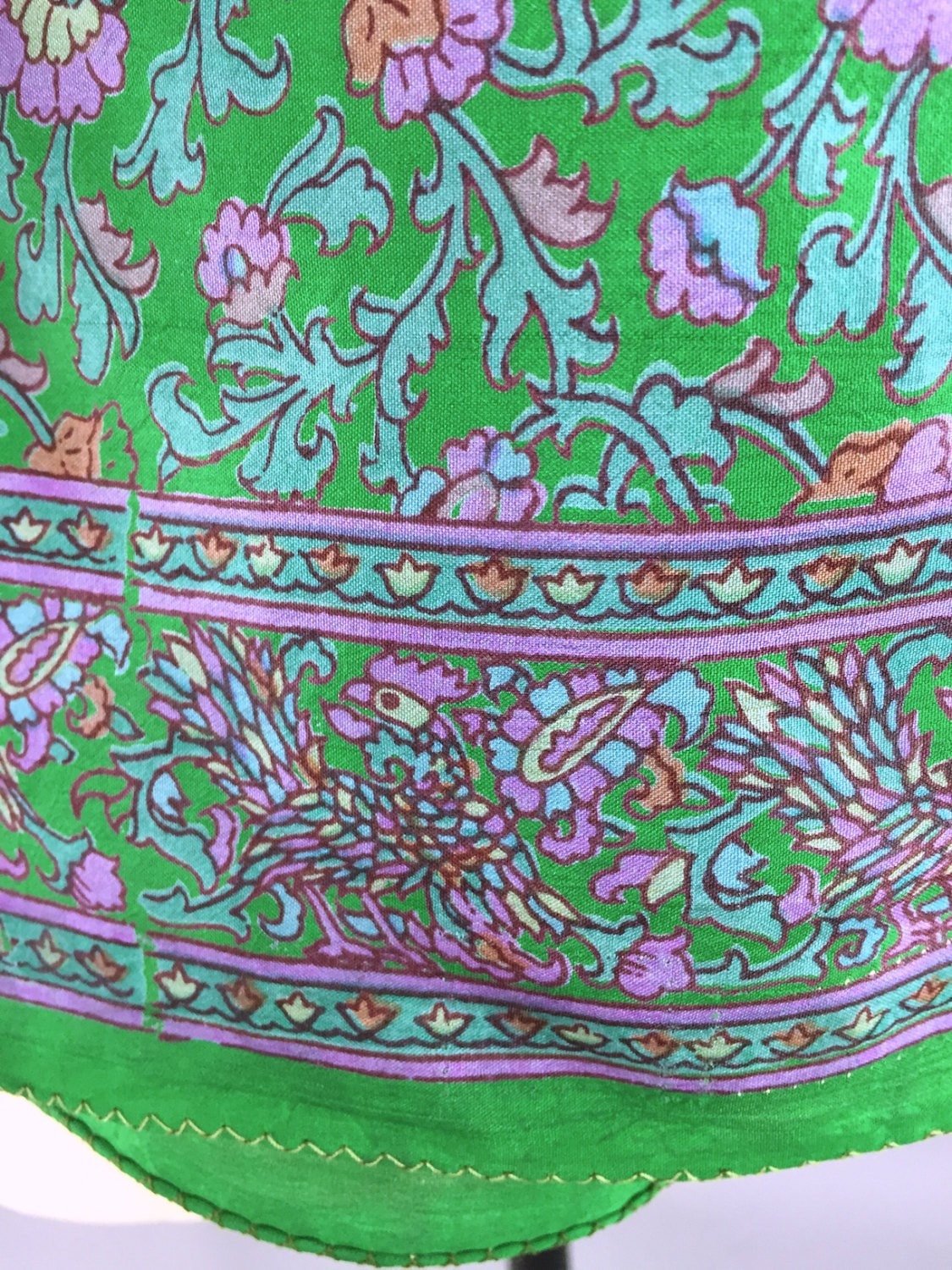 Sari Scarf / Vintage Indian Silk Sari / Green Floral Print - ThisBlueBird