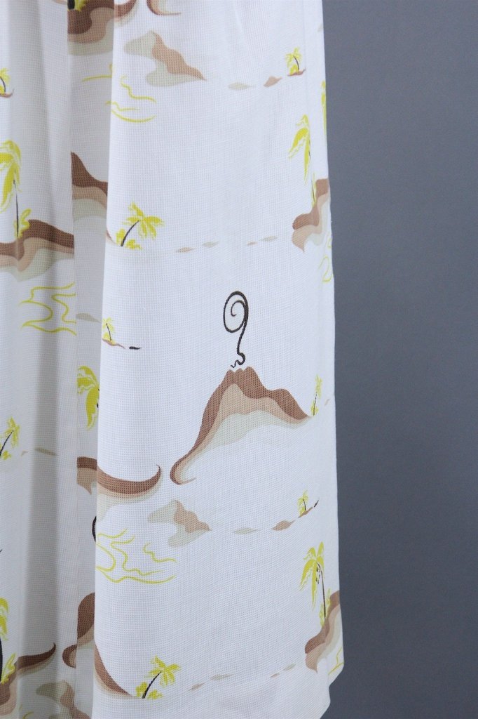 Vintage 1940s Hawaiian Novelty Print Volcano Skirt - ThisBlueBird