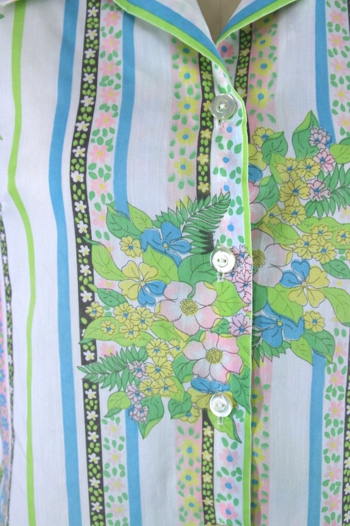 Vintage 1960s Lori Lynn Floral Print Shirt - ThisBlueBird