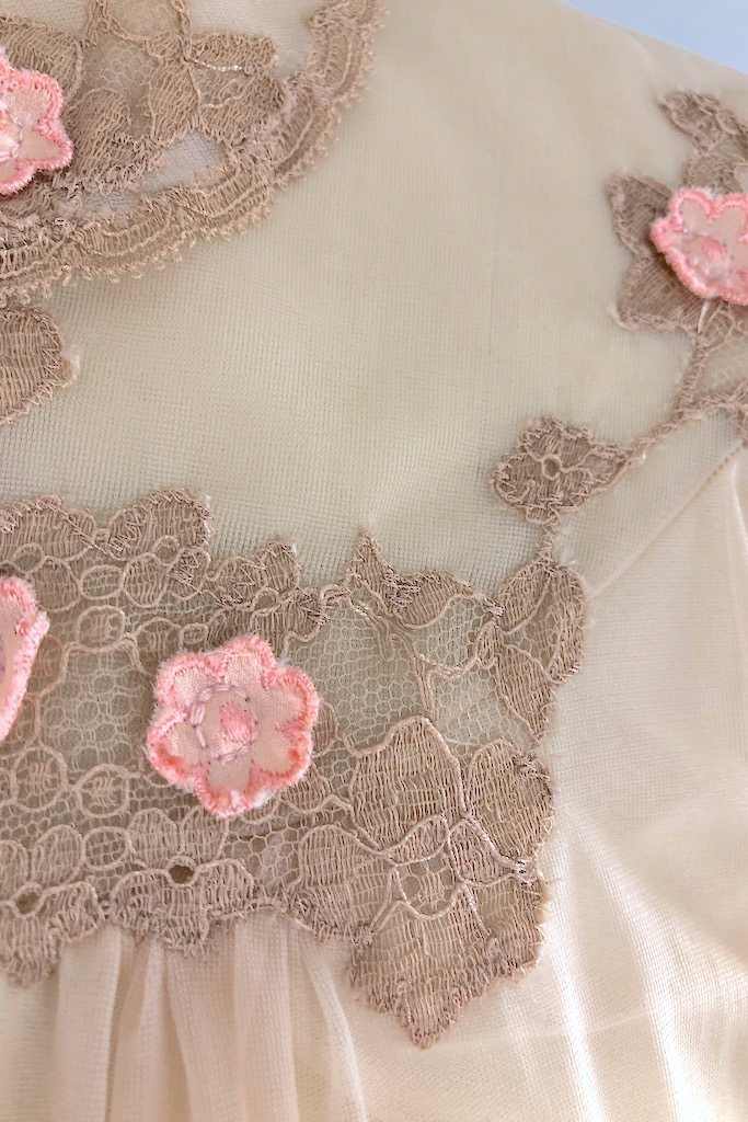 Vintage Beige Lace Chiffon Robe-ThisBlueBird - Modern Vintage