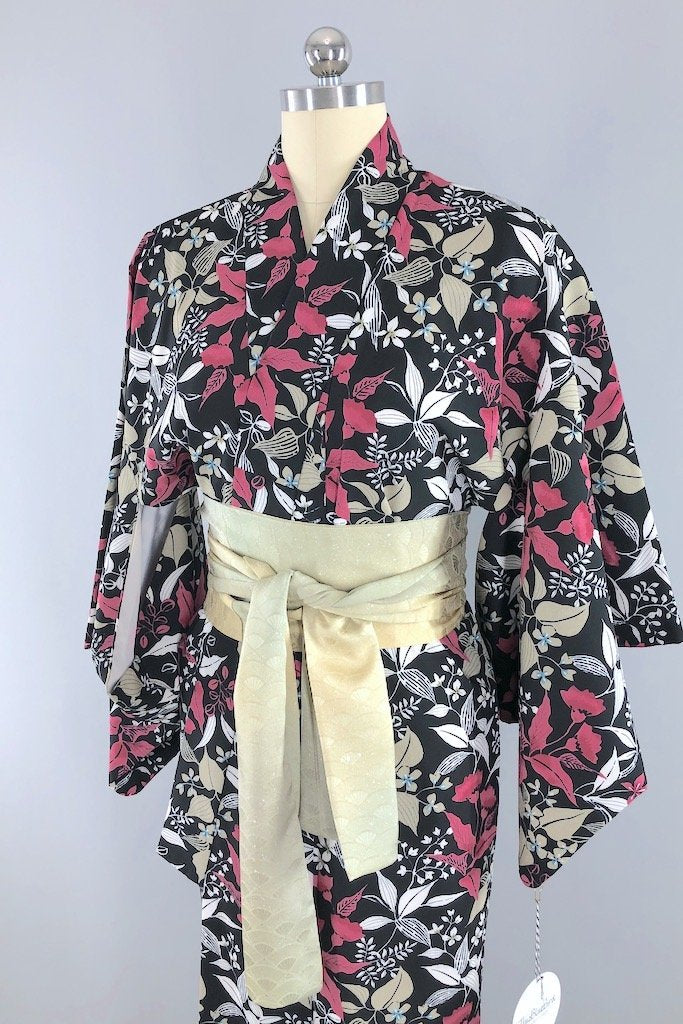 Vintage Black Floral Print Kimono Robe-ThisBlueBird - Modern Vintage
