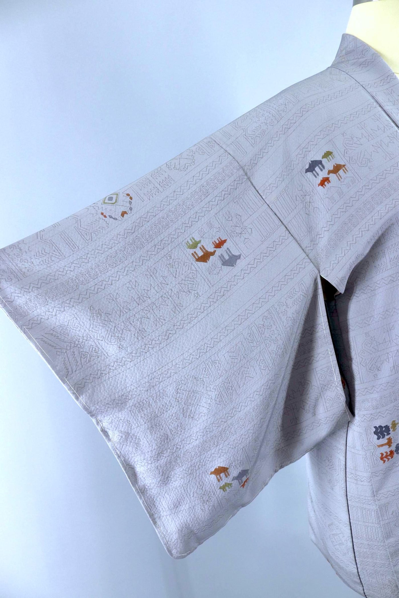 Vintage Grey Silk Camels Novelty Print Kimono Cardigan-ThisBlueBird