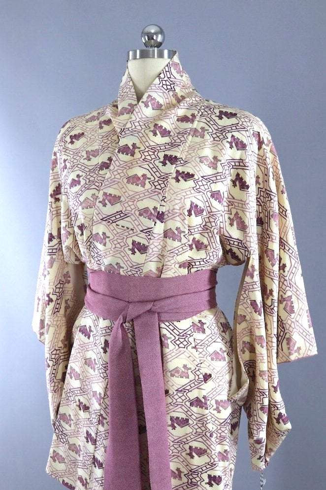 Vintage 1950s Silk Kimono Robe / Ivory & Purple Animals-ThisBlueBird