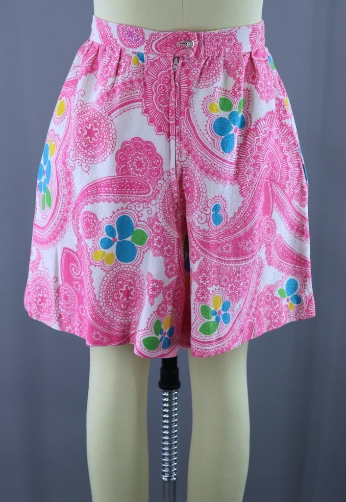 Vintage 1960s Mod Pink Paisley Print Shorts Culottes - ThisBlueBird