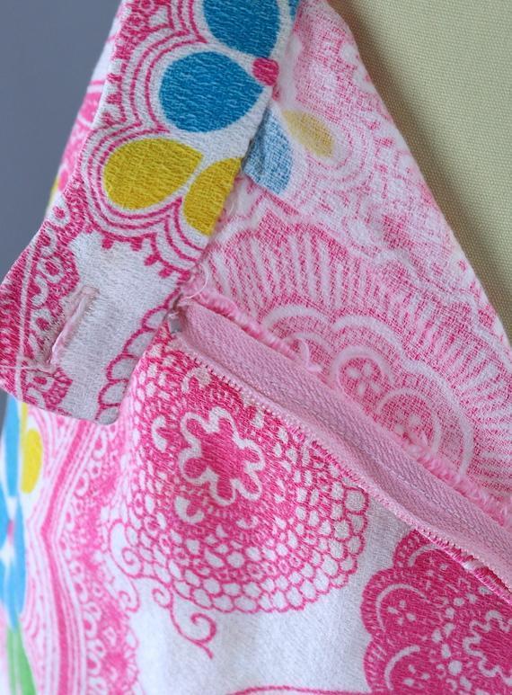 Vintage 1960s Mod Pink Paisley Print Shorts Culottes - ThisBlueBird