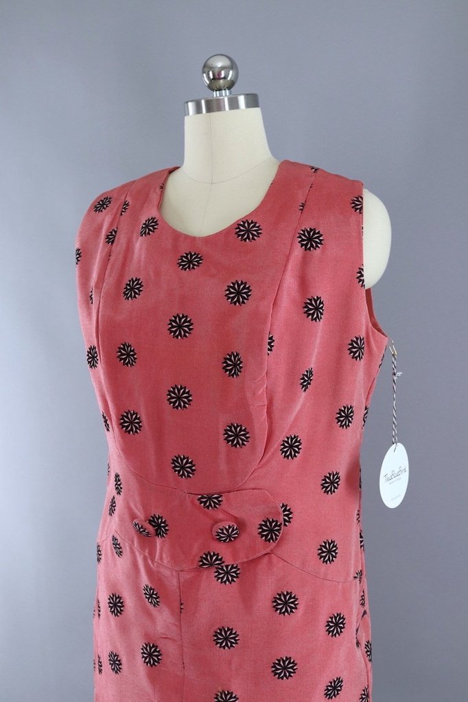 Vintage 1960s Red and Black Floral Print Shift Dress - ThisBlueBird