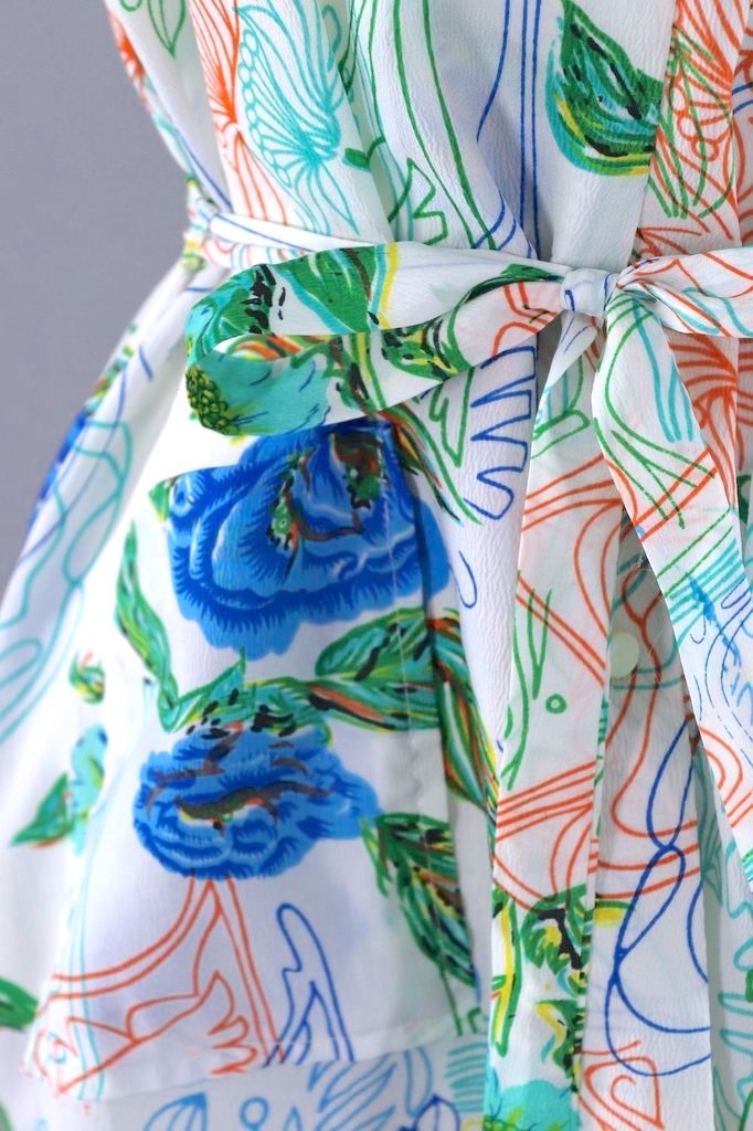 Vintage 1970s Sleeveless Floral Print Blouse-ThisBlueBird