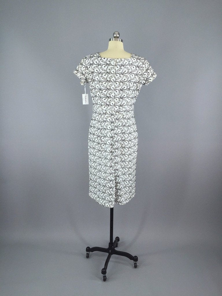 1960s Vintage White Tulip Eyelet Cotton Dress - ThisBlueBird