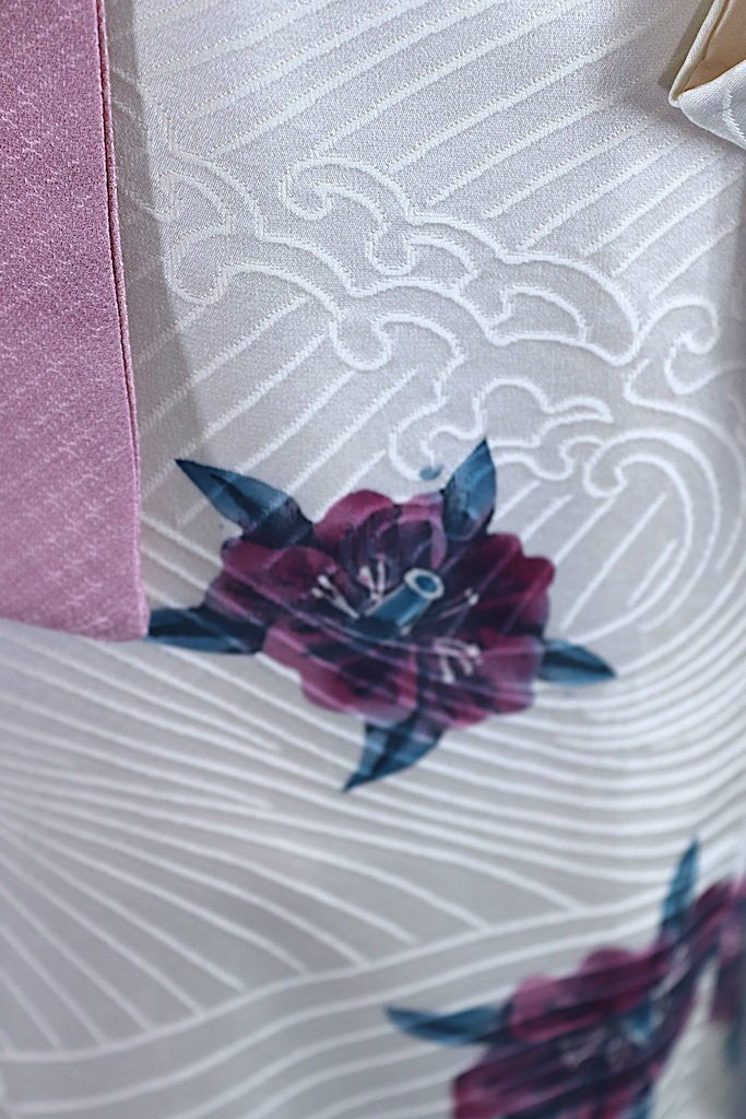 Vintage White Wave Floral Silk Kimono Robe-ThisBlueBird - Modern Vintage