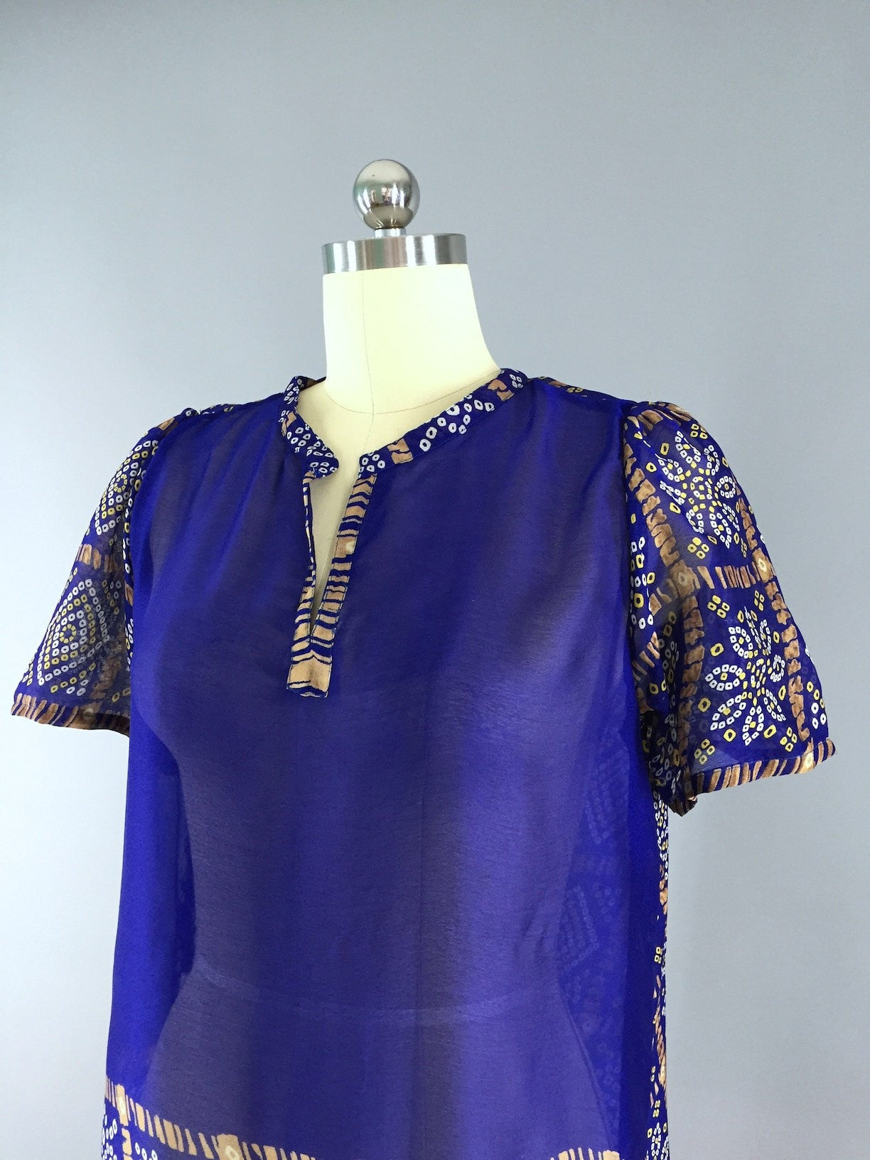 Chiffon Blouse T-Shirt Top / Vintage Indian Sari - ThisBlueBird