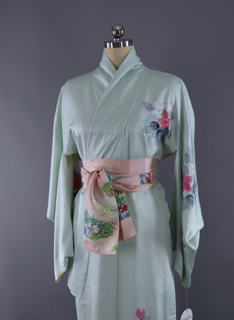 Silk Kimono Robe / Blue and Pink Floral Print Satin / 1960s – ThisBlueBird
