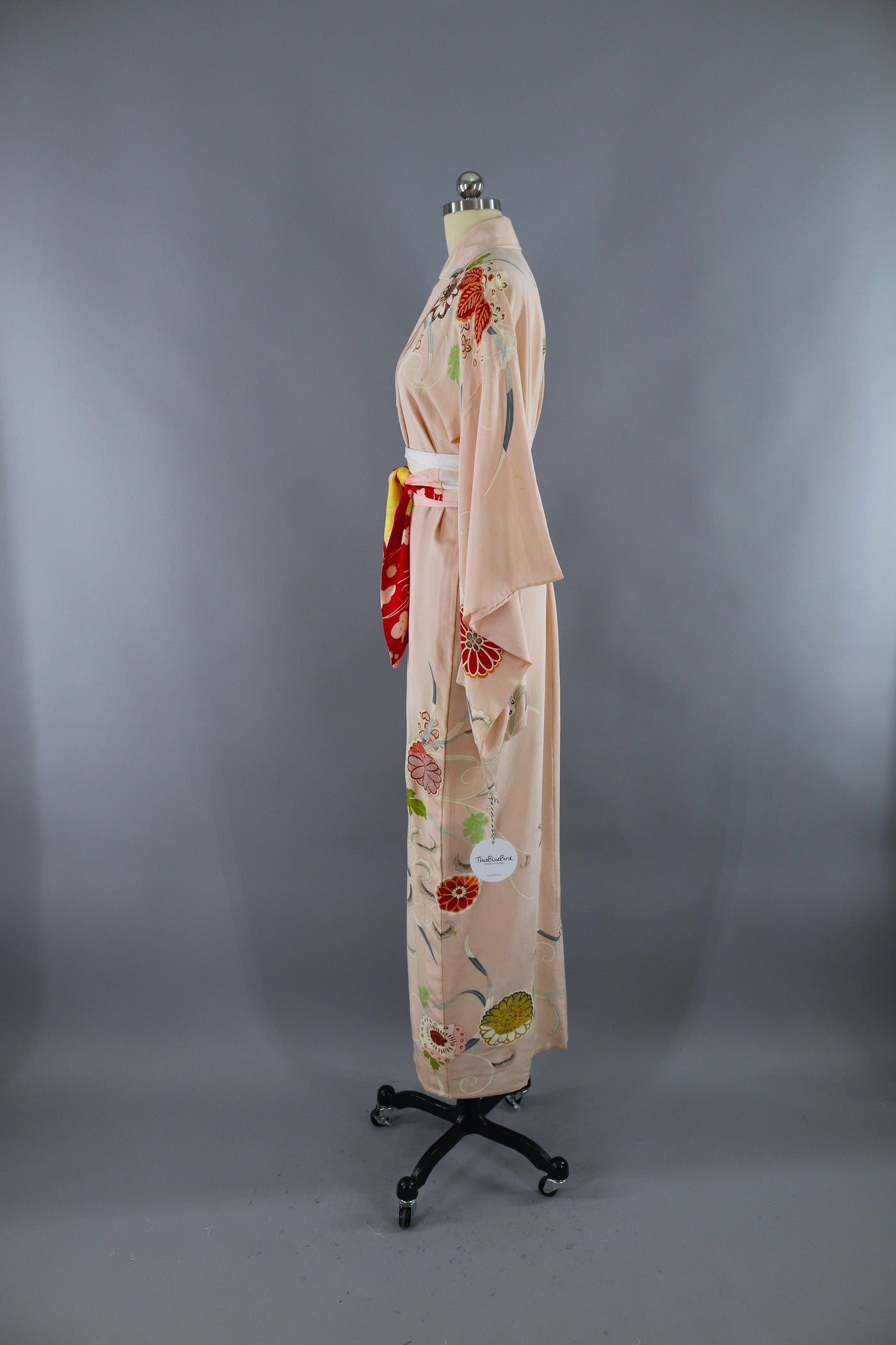 Silk Kimono Robe / Blush Pink Floral Print / 1950s - ThisBlueBird