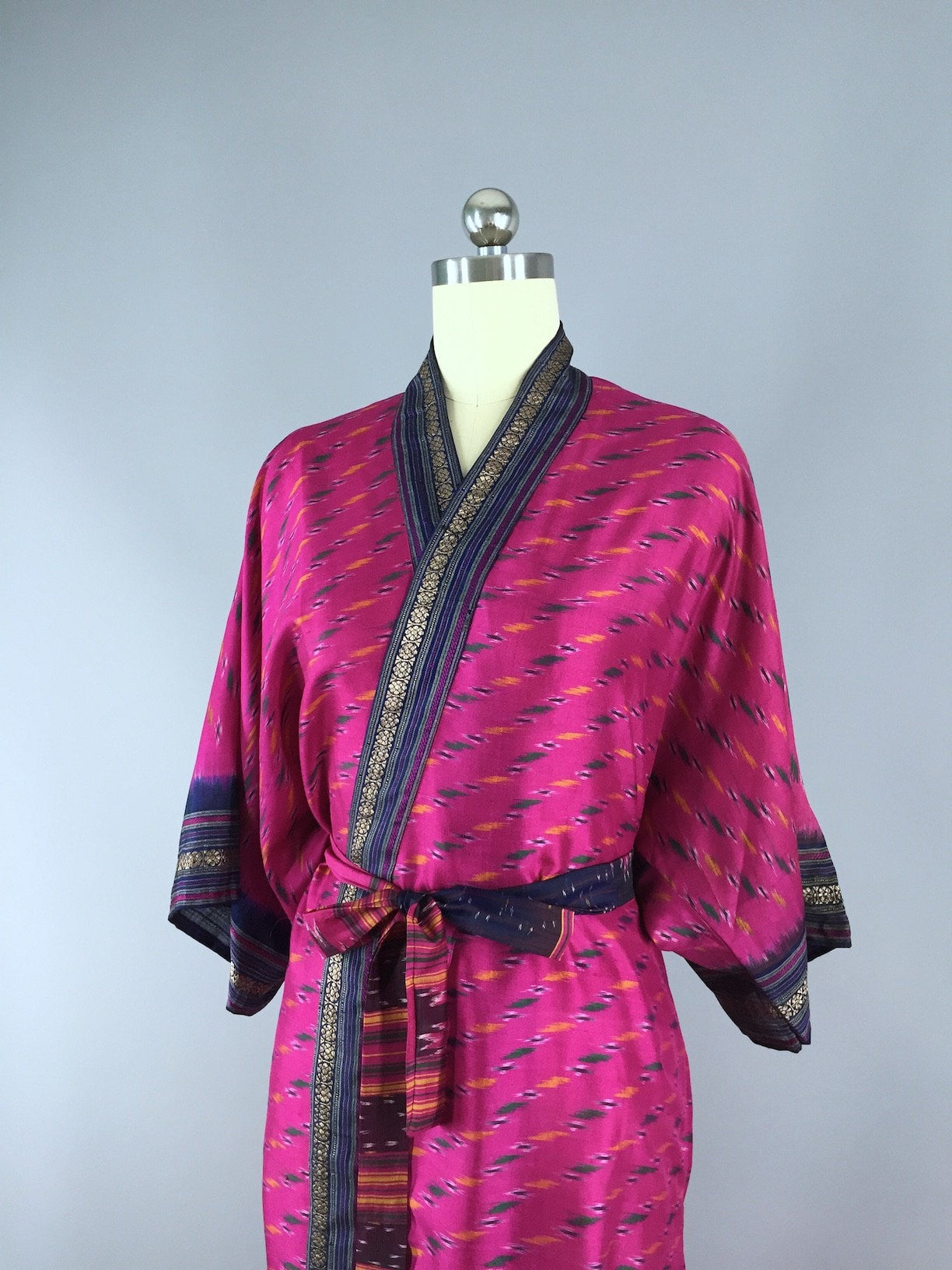 Sari Robe Silk Sari Robe / Magenta Pink Ikat – ThisBlueBird