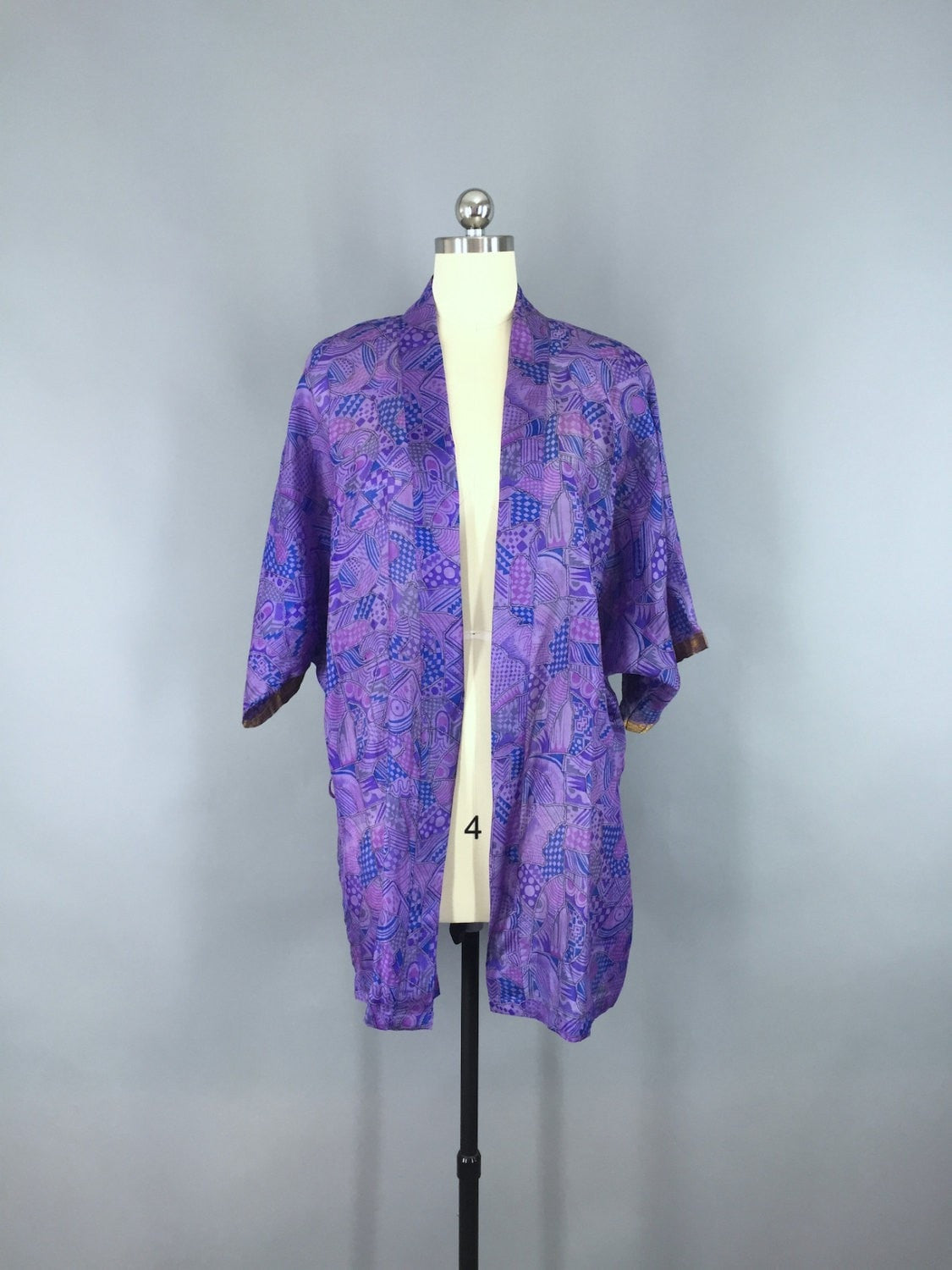 Silk Sari Robe / Silk Kimono Robe / Vintage Indian Sari / Lavender Purple - ThisBlueBird