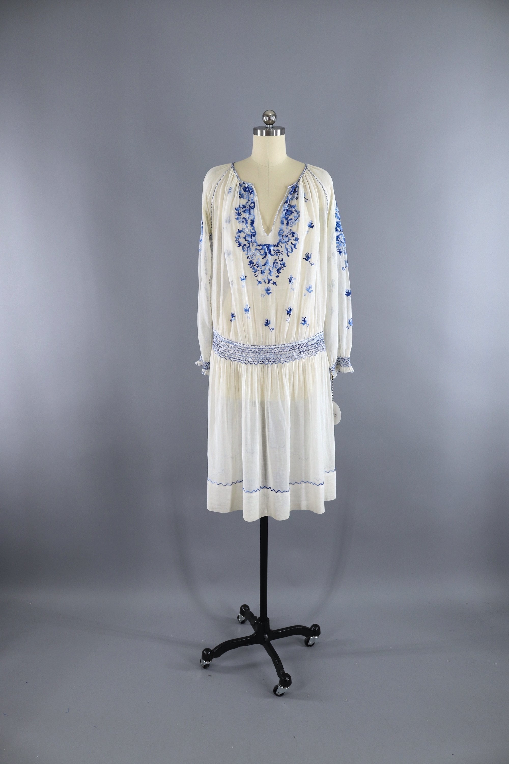 Vintage 1920s Embroidered Peasant Dress / White & Blue Cotton Gauze –  ThisBlueBird