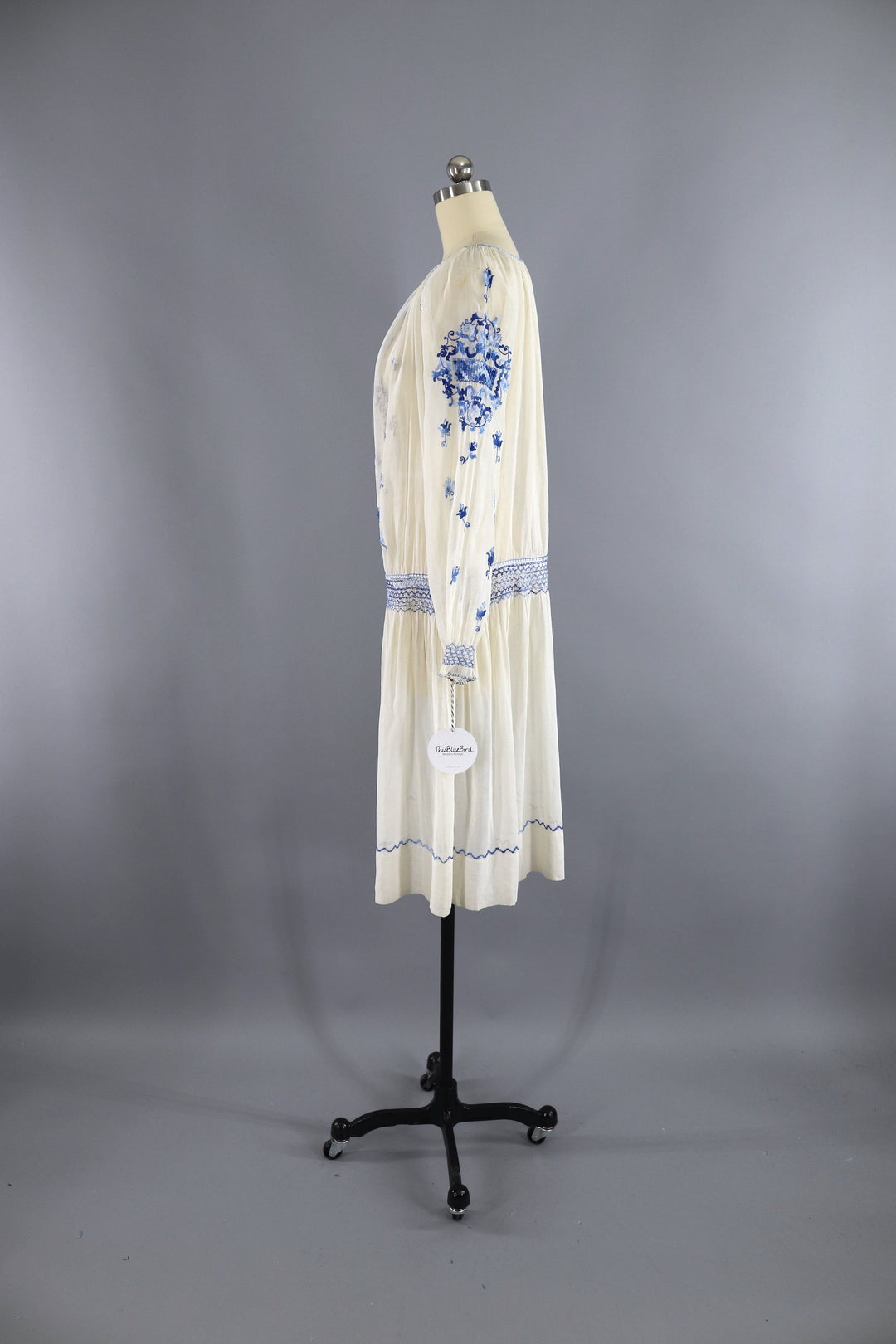 Vintage 1920s Embroidered Peasant Dress / White & Blue Cotton Gauze –  ThisBlueBird