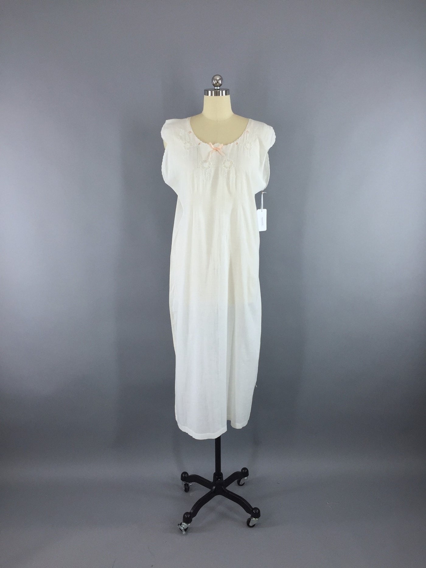 Vintage 1920s Embroidered White Cotton Nightgown - ThisBlueBird