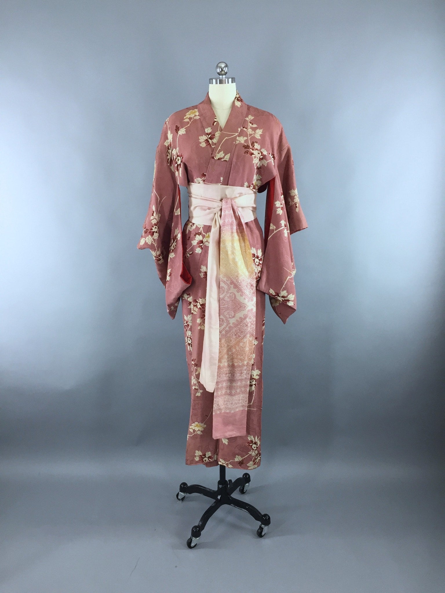 Vintage 1920s Vintage Silk Kimono Robe / Mauve Pink Floral Print ...