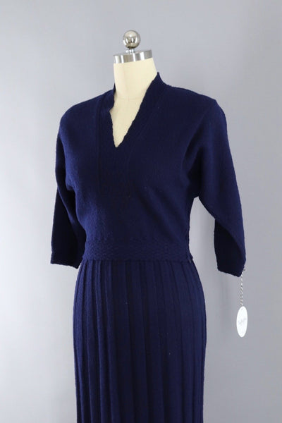 Vintage 1930s - 1940s Navy Blue Wool Knit Sweater and Skirt Set - ThisBlueBird