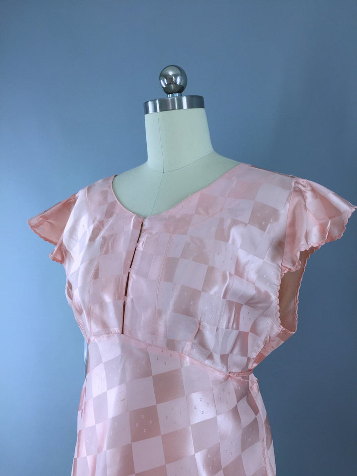 Vintage 1930s-40s Pajama Top in Pastel Pink Satin - ThisBlueBird