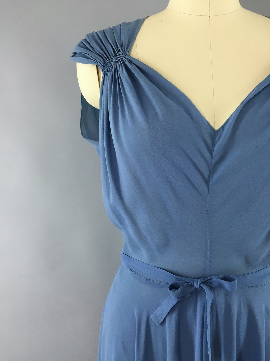 Vintage 1930s Blue Crepe Chiffon Bias Cut Maxi Dress – ThisBlueBird